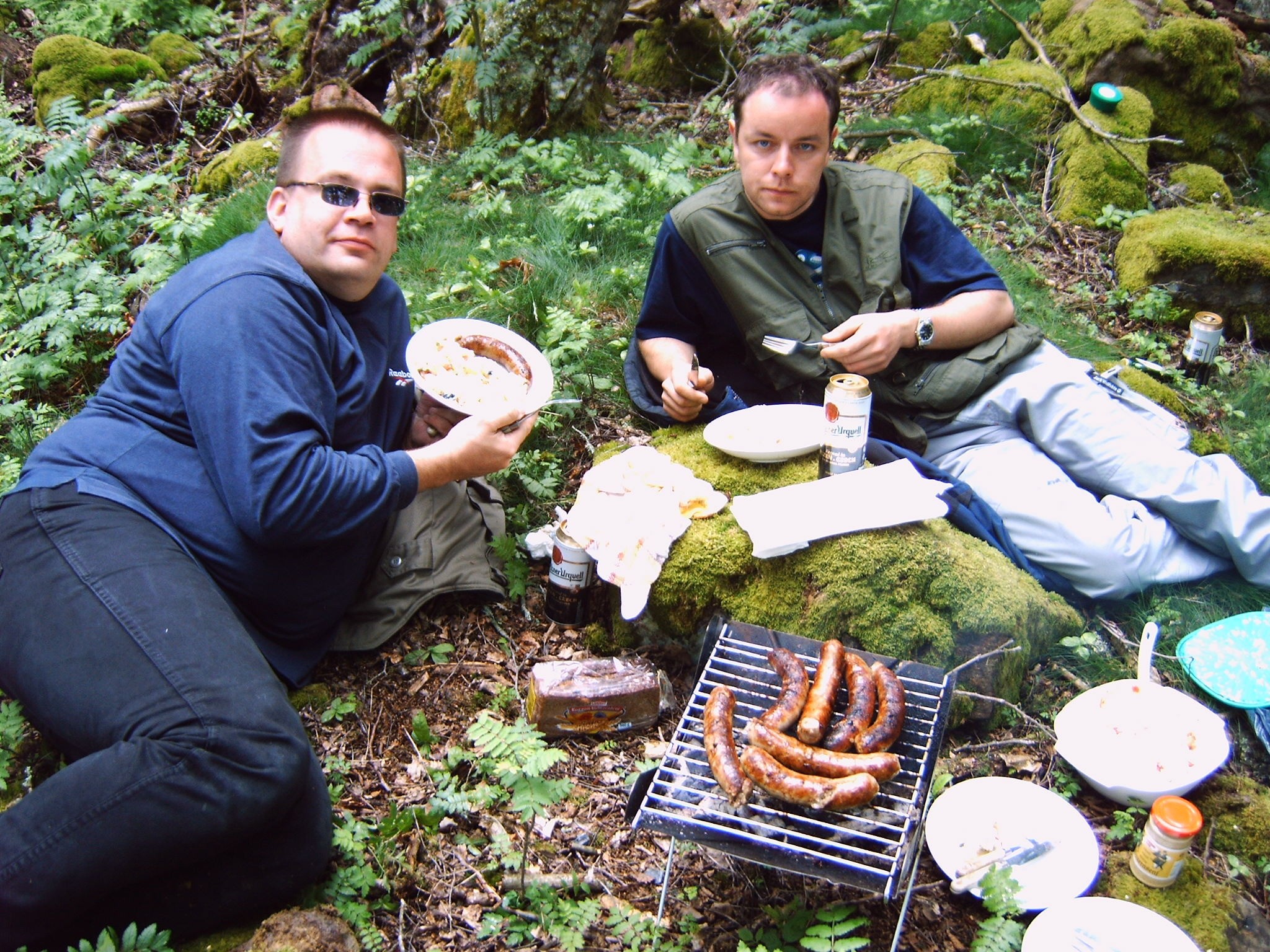 BOLMEN-TROLLING 2005 Smaland Insel-Picknick Grillen Bratwurst Bier 